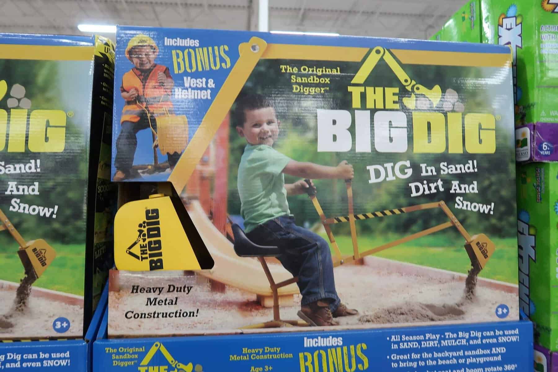 the big dig sand and snow scoop