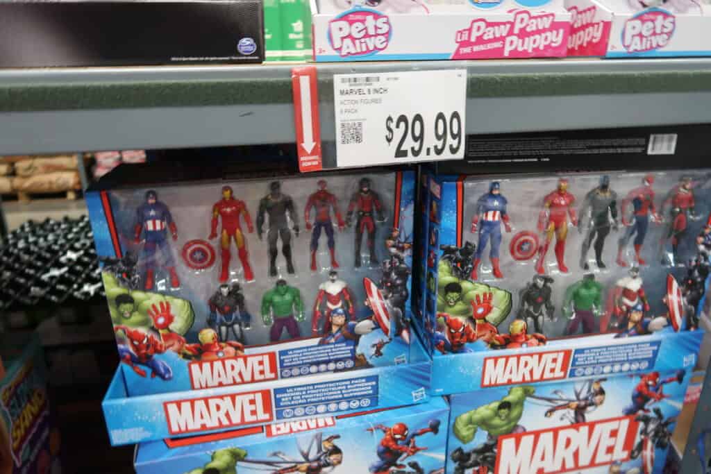 Pack of eight Marvel Super Hero figures Movie-inspired design Contains character-inspired accessories Imagine the heroic action with eight iconic heroes Age ranges: 4+