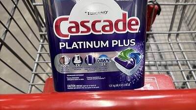 Cascade Platinum Plus dishwasher detergent, 82-count, in shopping cart.